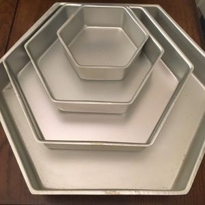 Wilton hexagon cake pan set